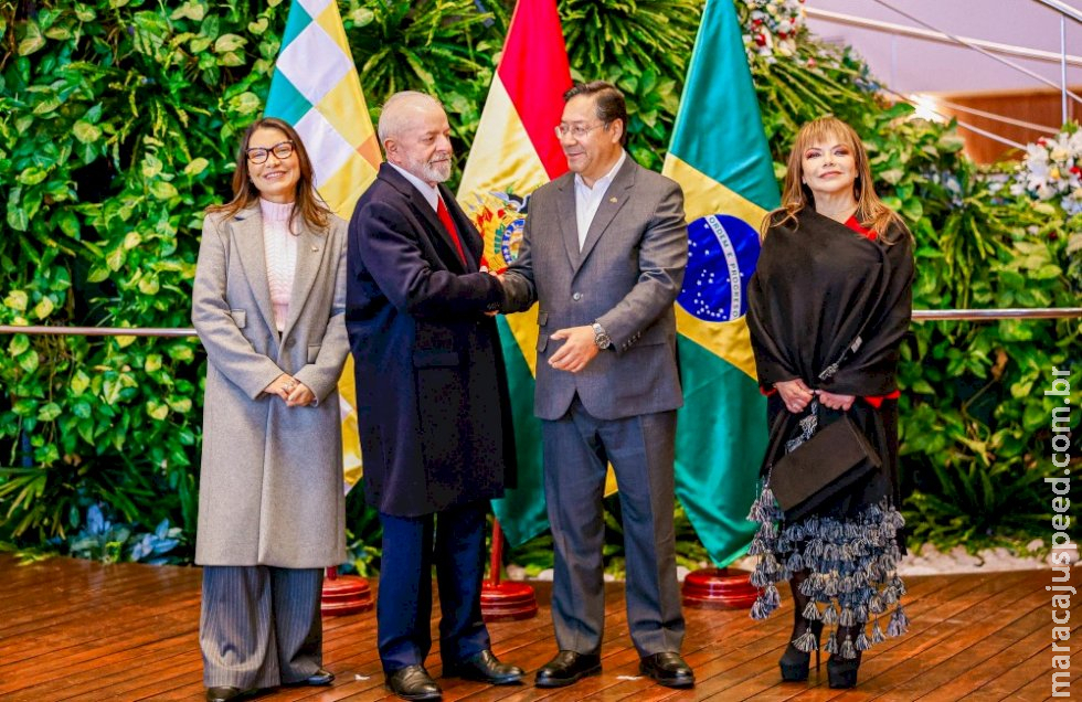 Lula firma acordo bilateral de importação de gás boliviano Lula firma acordo bilateral de importação de gás boliviano