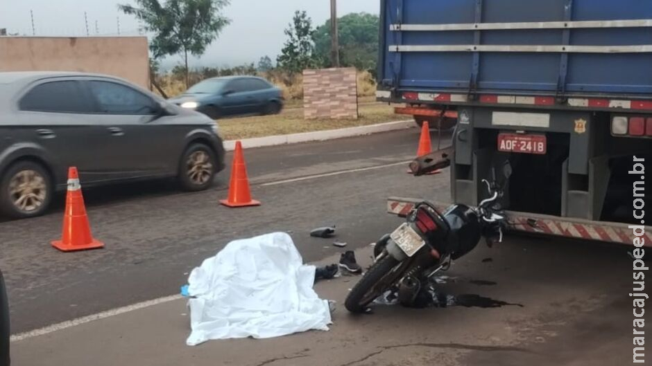 Motociclista morre após bater em traseira de carreta na Avenida Guaicurus Motociclista morre após bater em traseira de carreta na Avenida Guaicurus