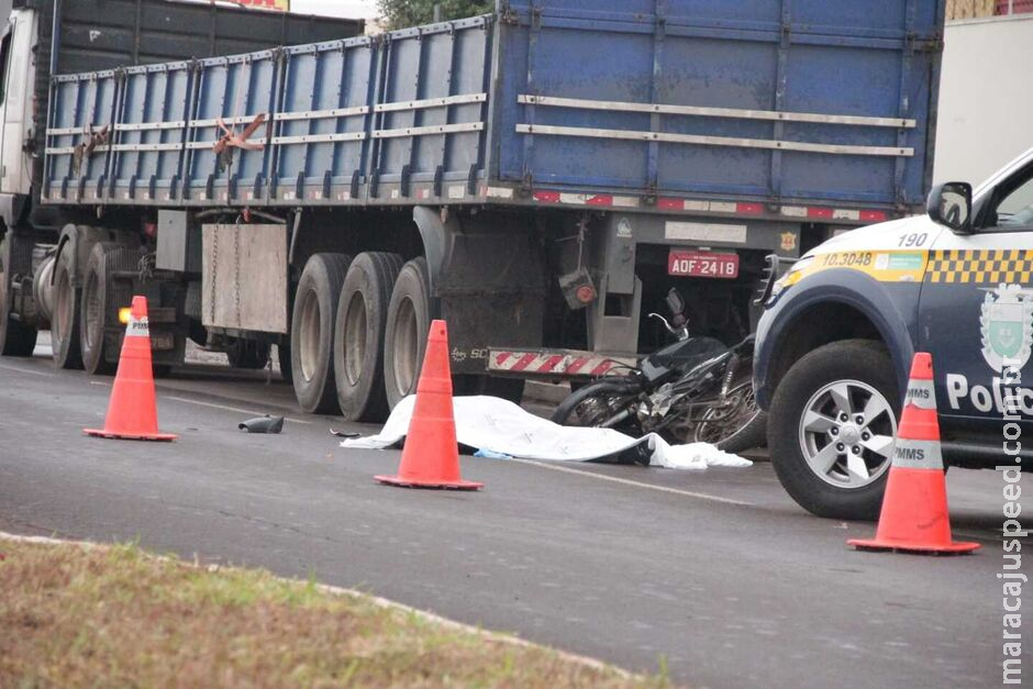 Motociclista morto ao bater em carreta na Guaicurus é identificado Motociclista morto ao bater em carreta na Guaicurus é identificado
