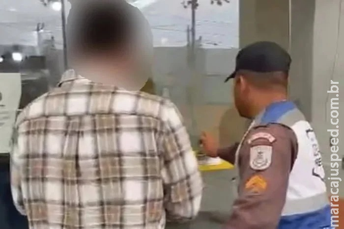 Motorista de aplicativo é preso por estuprar e engravidar passageira Motorista de aplicativo é preso por estuprar e engravidar passageira