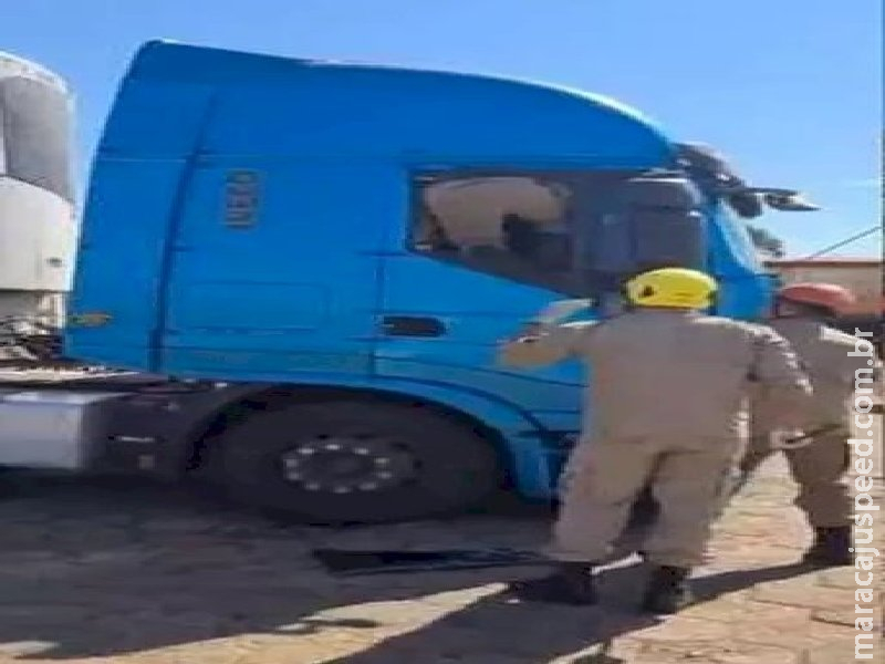 Motorista é encontrado morto dentro de caminhão parado em posto de combustível em Nova Alvorada do Sul Motorista é encontrado morto dentro de caminhão parado em posto de combustível em Nova Alvorada do Sul