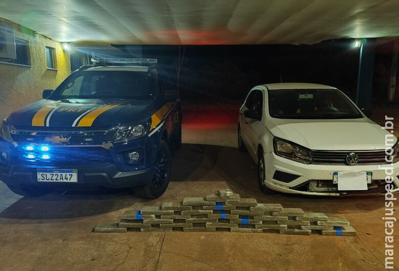 Motorista tenta fugir, mas é alcançado e preso com droga Motorista tenta fugir, mas é alcançado e preso com droga