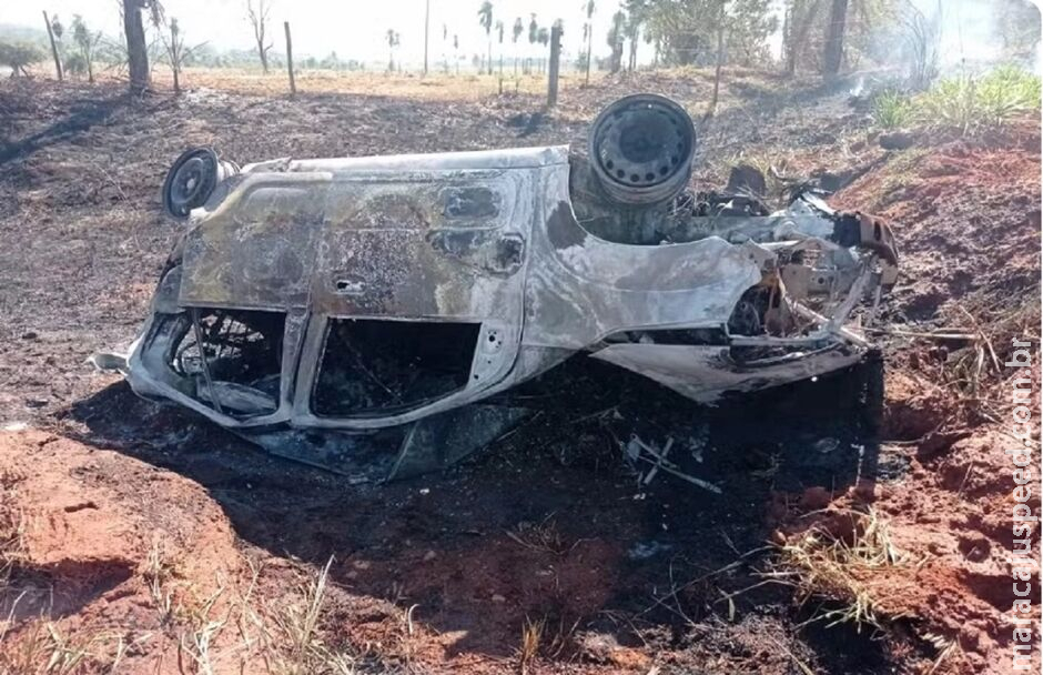 Mulher que trabalharia em Nova Andradina morre carbonizada em capotamento em SP Mulher que trabalharia em Nova Andradina morre carbonizada em capotamento em SP