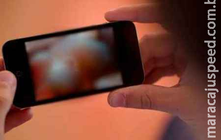 Rapaz que queimou olho da namorada com cigarro já divulgou nudes da vítima