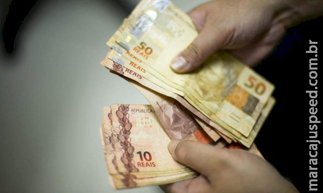 Salário dos servidores estaduais estará na conta nesta sexta-feira Salário dos servidores estaduais estará na conta nesta sexta-feira