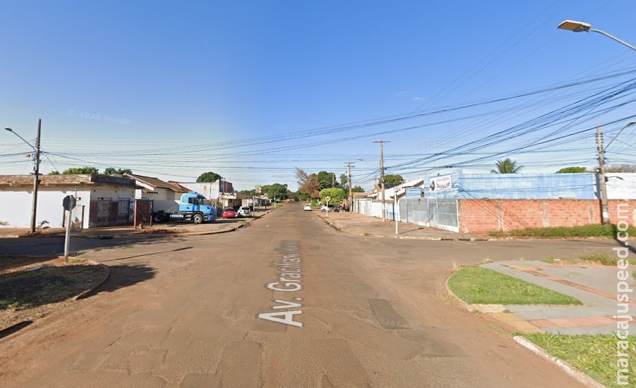 Segurança é agredido por bandido que procurava droga em terreno de associação no Aero Rancho Segurança é agredido por bandido que procurava droga em terreno de associação no Aero Rancho