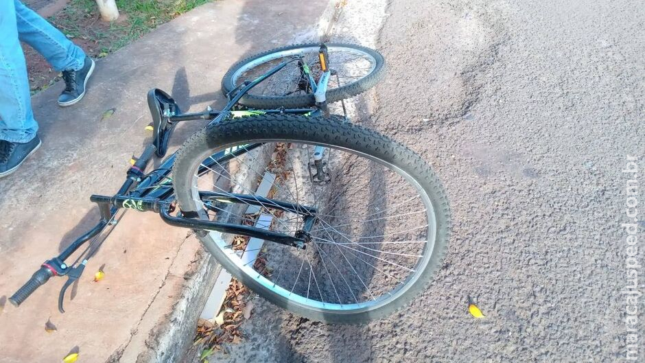 Adolescente fica ferida em acidente entre carro e bicicleta em Aquidauana Adolescente fica ferida em acidente entre carro e bicicleta em Aquidauana