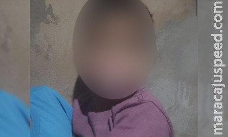 Criança de 3 anos é encontrada sozinha em rua durante a madrugada em Corumbá Criança de 3 anos é encontrada sozinha em rua durante a madrugada em Corumbá