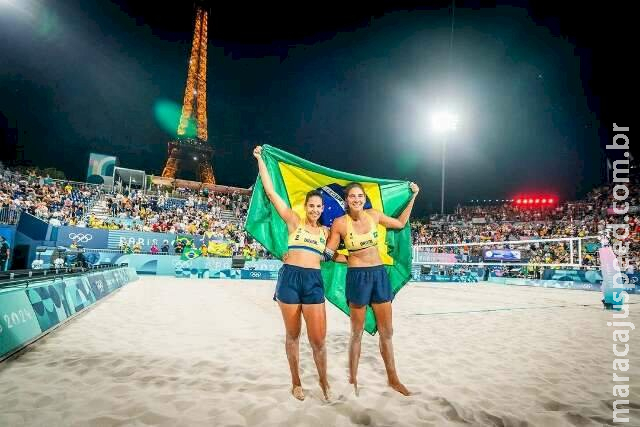 Duda e Ana Patrícia vencem canadenses e são campeãs olímpicas em Paris 2024 Duda e Ana Patrícia vencem canadenses e são campeãs olímpicas em Paris 2024