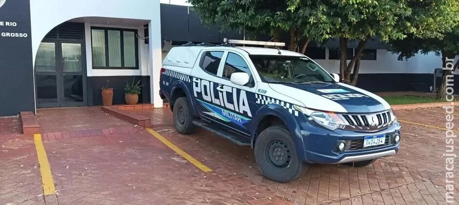 Furiosa, mulher espanca filho ao saber que ele quase foi atropelado e vai presa em MS Furiosa, mulher espanca filho ao saber que ele quase foi atropelado e vai presa em MS