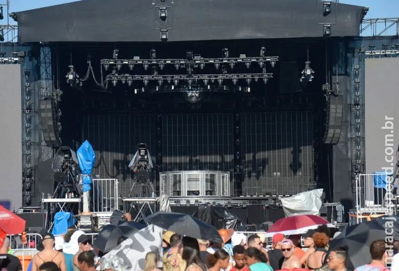 Grandes eventos devem garantir água gratuitamente ao público Grandes eventos devem garantir água gratuitamente ao público