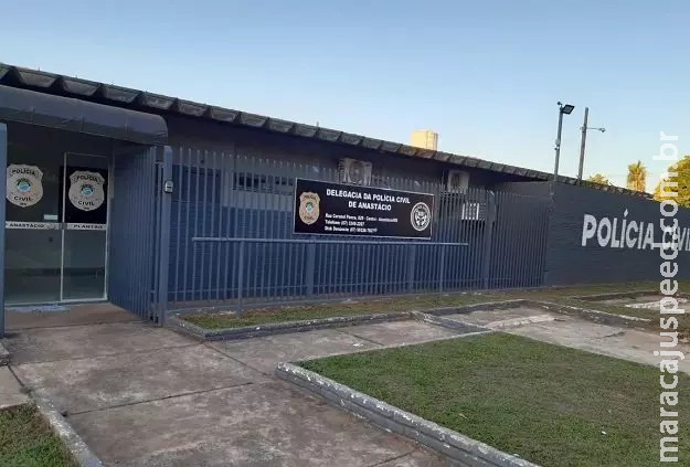 Homem diz para esposa que ‘já volta’ e chega em casa esfaqueado em Anastácio Homem diz para esposa que ‘já volta’ e chega em casa esfaqueado em Anastácio