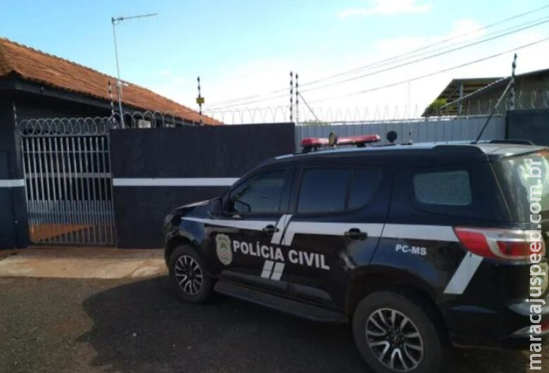 Homem é preso acusado de estuprar a própria filha de 13 anos Homem é preso acusado de estuprar a própria filha de 13 anos
