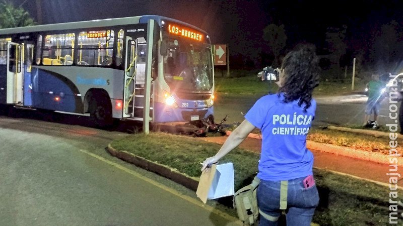 Homem morre ao pilotar moto na contramão e colidir contra ônibus em Dourados Homem morre ao pilotar moto na contramão e colidir contra ônibus em Dourados