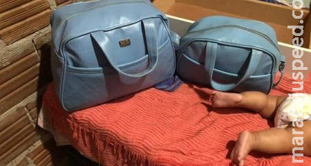 Mulher é presa acusada de manter adolescente como “escrava” junto com a filha bebê Mulher é presa acusada de manter adolescente como “escrava” junto com a filha bebê