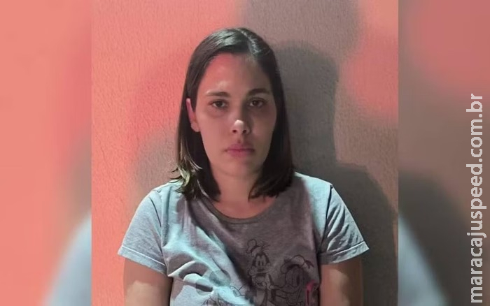 Mulher que usava bandana para fingir câncer e obter dinheiro é presa Mulher que usava bandana para fingir câncer e obter dinheiro é presa