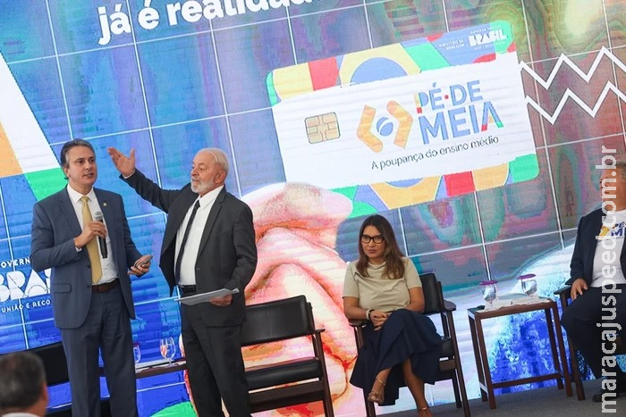 Pé-de-Meia: Lula vai ampliar ação de incentivo financeiro a estudantes Pé-de-Meia: Lula vai ampliar ação de incentivo financeiro a estudantes