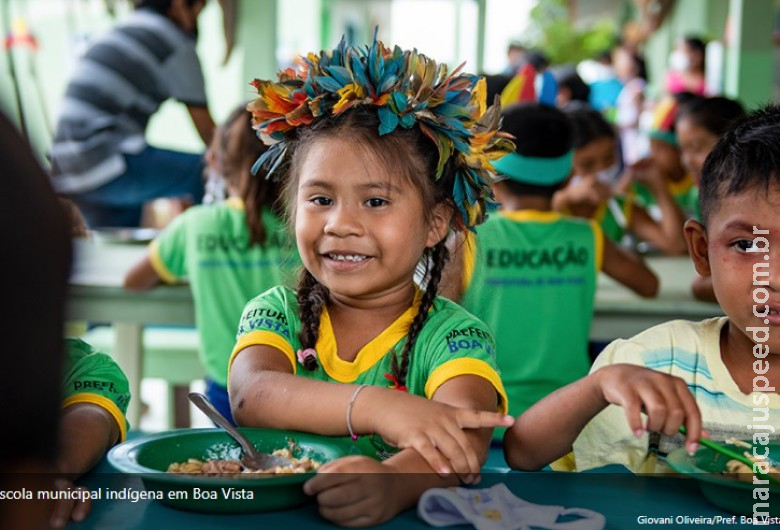 Projeto protege escolas rurais e indígenas de fechamento Projeto protege escolas rurais e indígenas de fechamento