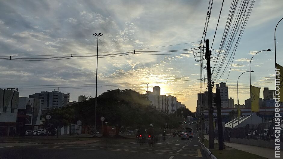 Sol predomina em Mato Grosso do Sul, mas baixa umidade traz alerta para riscos de incêndios Sol predomina em Mato Grosso do Sul, mas baixa umidade traz alerta para riscos de incêndios