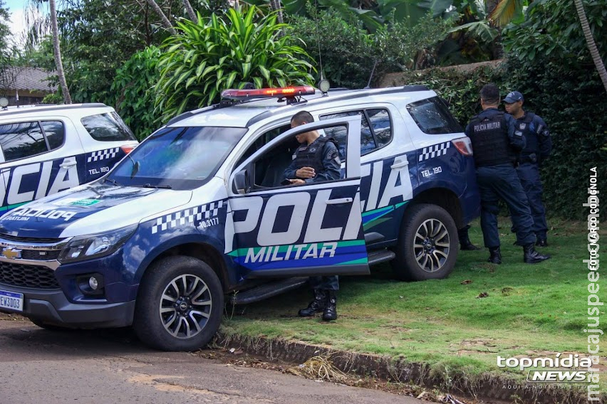 Acusado de furtar casas, homem é espancado por moradores no Taquarussu Acusado de furtar casas, homem é espancado por moradores no Taquarussu