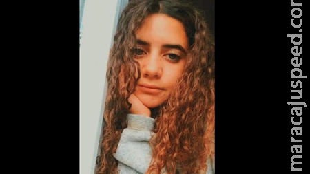 Babá de 22 anos é presa após corpos de bebês serem achados em seu quintal Babá de 22 anos é presa após corpos de bebês serem achados em seu quintal