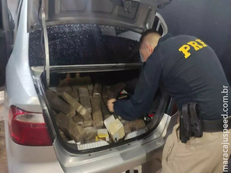 Carro carregado com quase 160 quilos de maconha é apreendido em MS Carro carregado com quase 160 quilos de maconha é apreendido em MS