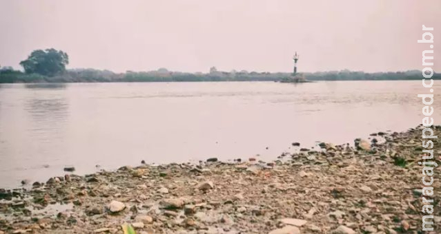 Com previsão de chuva só em outubro, crise hídrica se agrava no Rio Paraguai Com previsão de chuva só em outubro, crise hídrica se agrava no Rio Paraguai