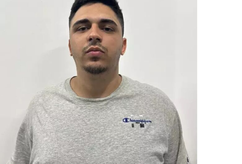 Condenado por matar gari é preso pela Polícia Federal tentando fugir Condenado por matar gari é preso pela Polícia Federal tentando fugir