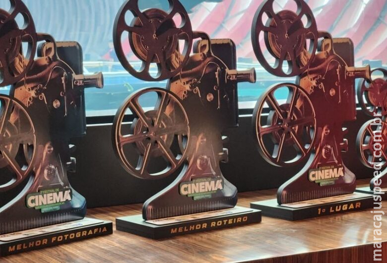 Escola de Dourados é premiada em Festival de Cinema da Rede Estadual Escola de Dourados é premiada em Festival de Cinema da Rede Estadual