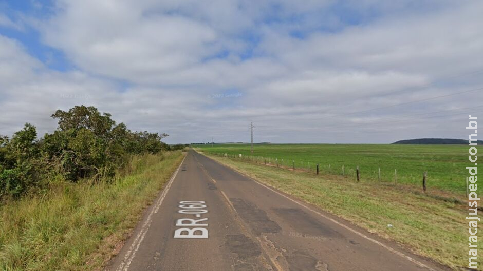 Funcionário pega caminhonete sem pedir, bate em árvore e ameaça patrão de morte em Paraíso das Águas Funcionário pega caminhonete sem pedir, bate em árvore e ameaça patrão de morte em Paraíso das Águas