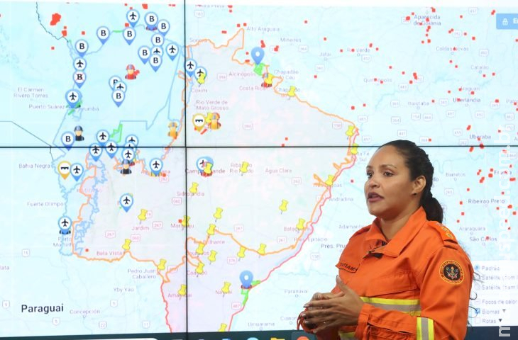Governo de MS faz monitoramento dos rios e intensifica combate a incêndios nos três biomas Governo de MS faz monitoramento dos rios e intensifica combate a incêndios nos três biomas