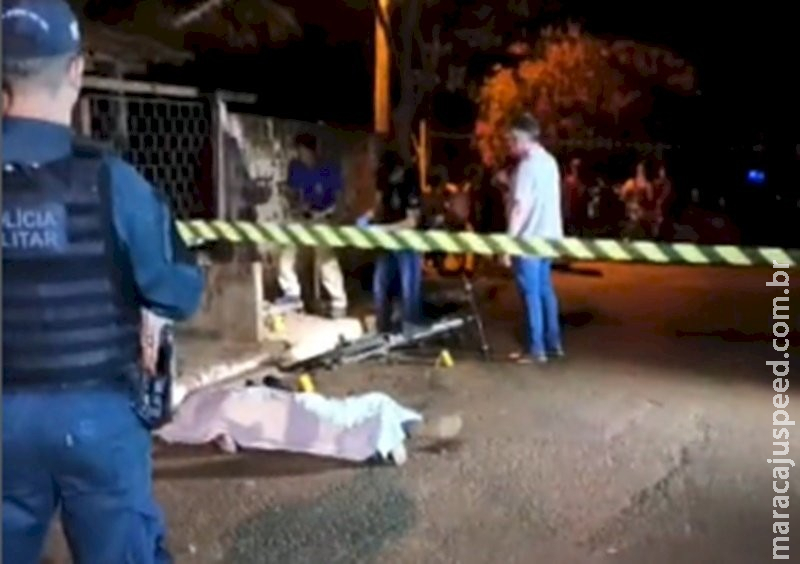Homem é esfaqueado e morre durante discussão com vizinho em Itaporã Homem é esfaqueado e morre durante discussão com vizinho em Itaporã