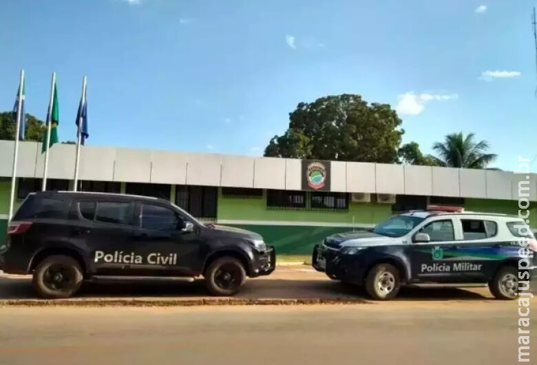 Homem é preso após mostrar órgão genital para criança e à mãe dela