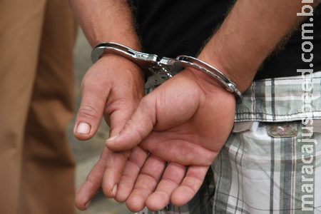 Homem é preso em flagrante por cárcere privado e ameaça contra esposa em fazenda de Sidrolândia Homem é preso em flagrante por cárcere privado e ameaça contra esposa em fazenda de Sidrolândia