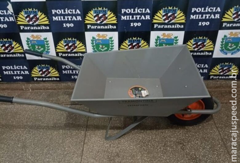 Homem é preso por furtar loja de ferramentas