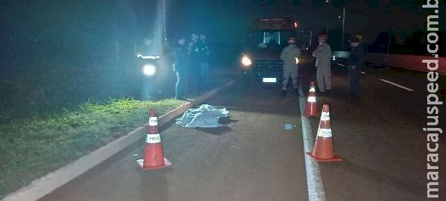 Homem morre atropelado na MS-156 e mulher é resgatada com sinais de esganadura em Itaporã