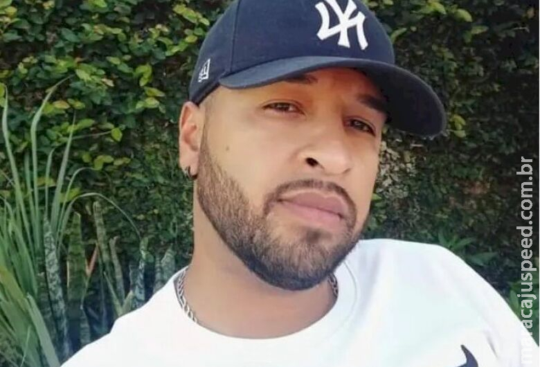 Jovem morre após perder o controle de moto e se chocar contra coqueiro Jovem morre após perder o controle de moto e se chocar contra coqueiro