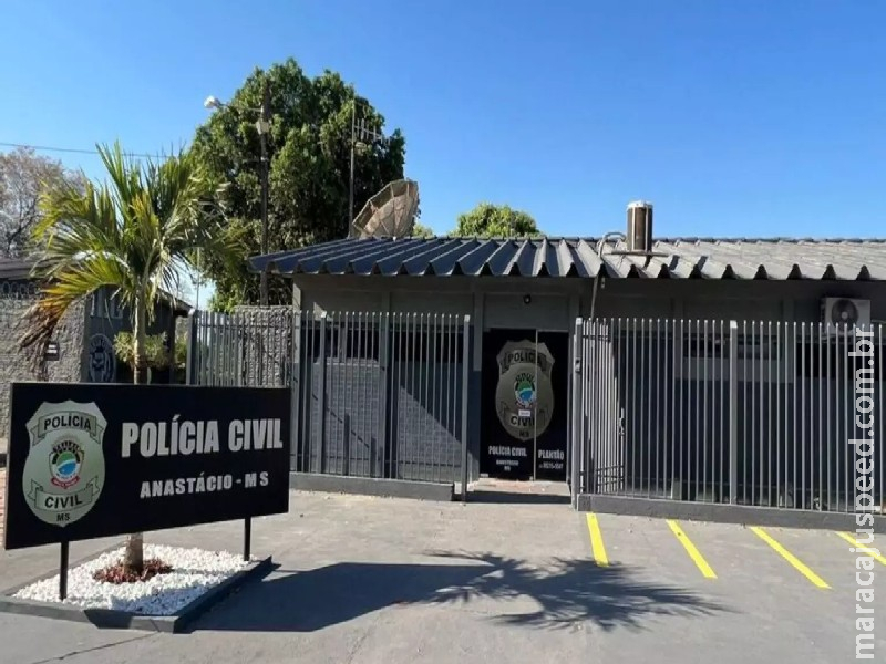 Mãe e filho são presos com cocaína e pistola adaptada escondida dentro de bota em MS Mãe e filho são presos com cocaína e pistola adaptada escondida dentro de bota em MS
