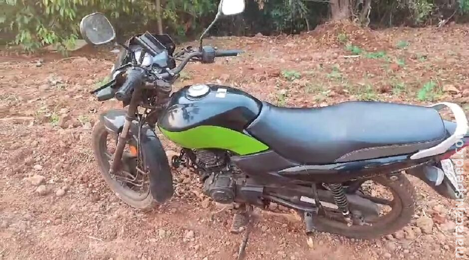 Motocicleta roubada é encontrada abandonada em mata no Ramez Tebet Motocicleta roubada é encontrada abandonada em mata no Ramez Tebet