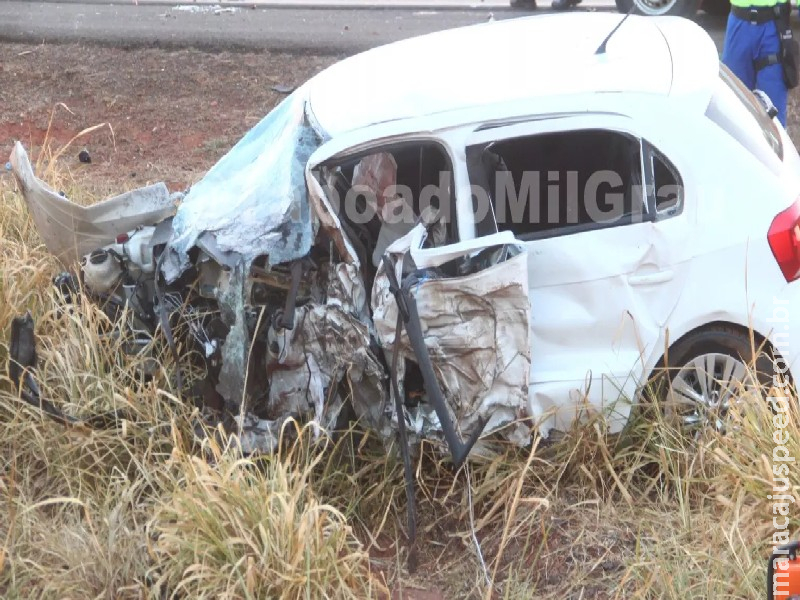 Motorista morre ao fazer ultrapassagem e bater de frente com caminhão na BR-158 Motorista morre ao fazer ultrapassagem e bater de frente com caminhão na BR-158