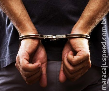 PM captura jovem com mandado de prisão no Bairro São Bento PM captura jovem com mandado de prisão no Bairro São Bento