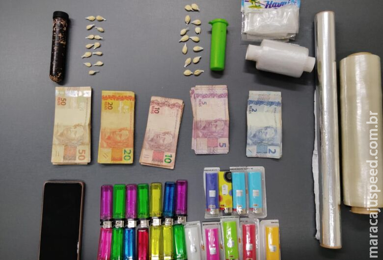 Polícia cumpre 28 mandados de busca e apreensão durante operação e prende cinco Polícia cumpre 28 mandados de busca e apreensão durante operação e prende cinco