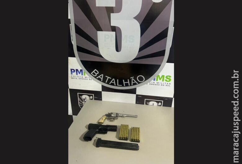 Polícia Militar apreende armas de fogo e munições em Dourados; homem é preso Polícia Militar apreende armas de fogo e munições em Dourados; homem é preso
