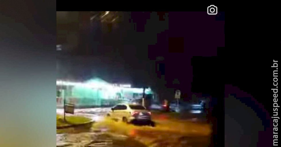 Temporal com granizo causa alagamentos e destelha casas em Ponta Porã