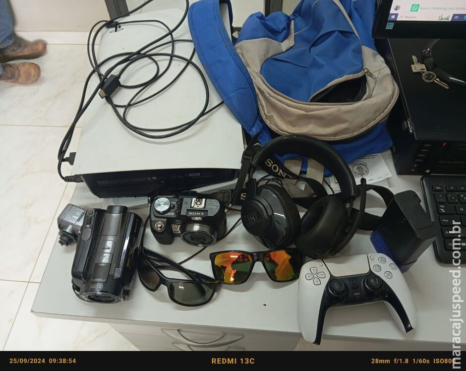 Tentando levar videogame e câmera de casa, ladrão é preso pela GCM no Caiobá Tentando levar videogame e câmera de casa, ladrão é preso pela GCM no Caiobá
