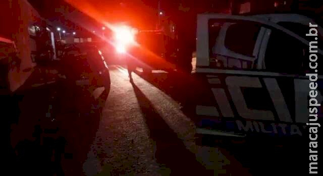 Trabalhadores brigam em alojamento e um é morto com facada no peito em Jaraguari Trabalhadores brigam em alojamento e um é morto com facada no peito em Jaraguari