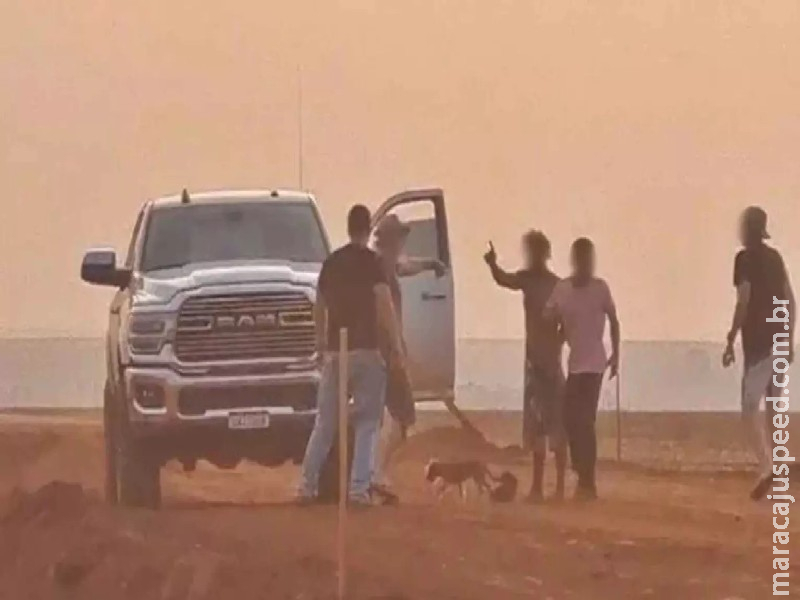 Trio é preso por atear fogo em lavouras em São Gabriel do Oeste Trio é preso por atear fogo em lavouras em São Gabriel do Oeste