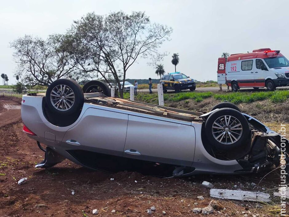 A caminho do médico, mãe se distrai no volante e capota na BR-262, em Terenos A caminho do médico, mãe se distrai no volante e capota na BR-262, em Terenos