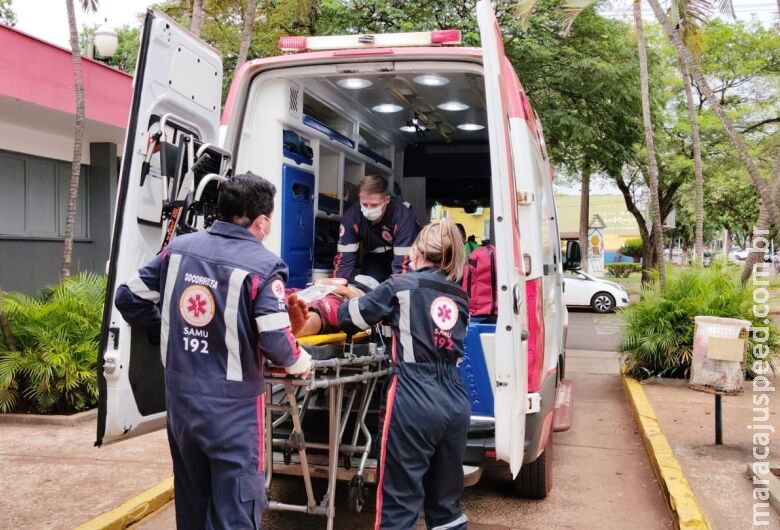 Adolescente é esfaqueado e tem pulmão perfurado em Dourados; mulher fica ferida durante confusão Adolescente é esfaqueado e tem pulmão perfurado em Dourados; mulher fica ferida durante confusão
