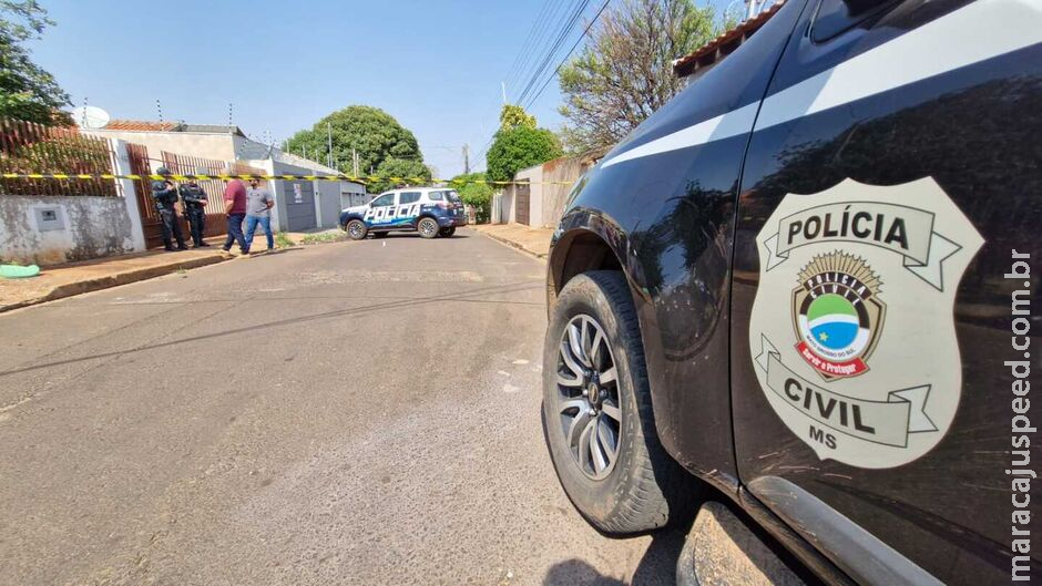 Adolescente que matou a mãe deixou roupa usada em crime no chão da cozinha